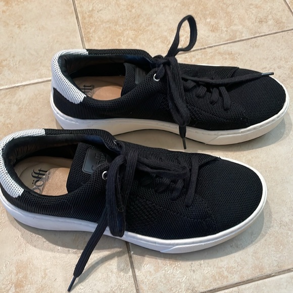 Sofft Waylyn Sneakers in NEW condition! - Picture 6 of 7